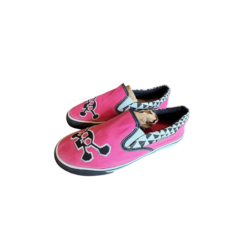 Airwalk Pink Skull Crossbones Slip On Sneakers Skater Shoes Women 8.5 Emo Y2K